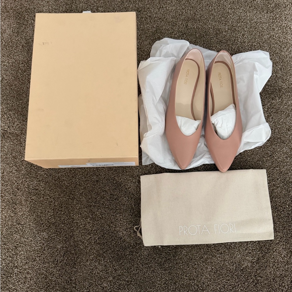 Women's Pink Flats